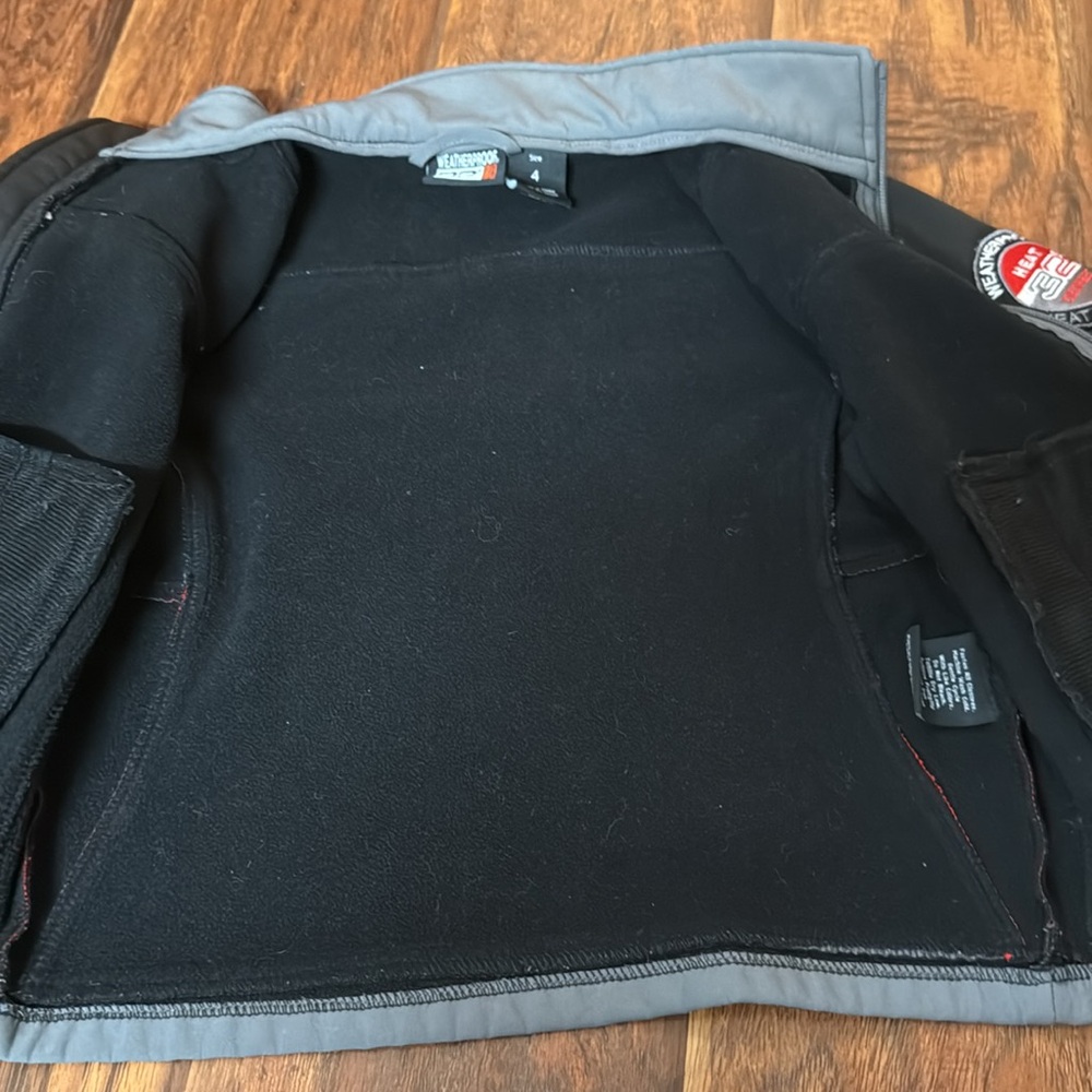 Size 4, 32* Weather coat. Light in weight with fleece lining. Great condition. - Picture 5 of 5